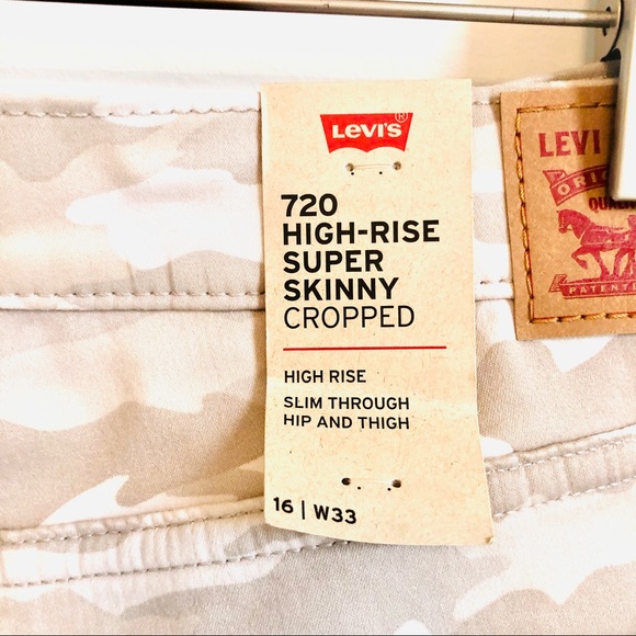 NWT | Levi | 720 High Rise Cropped Skinny Jean - Picture 11 of 12